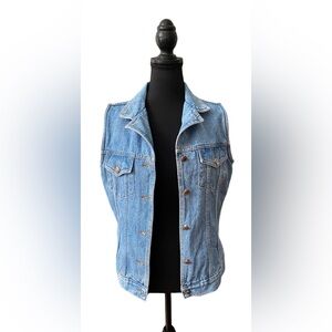 Rio: Casual Light Blue Denim Vest